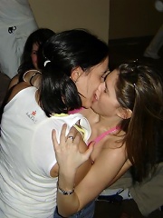 girls kissing megamix 120